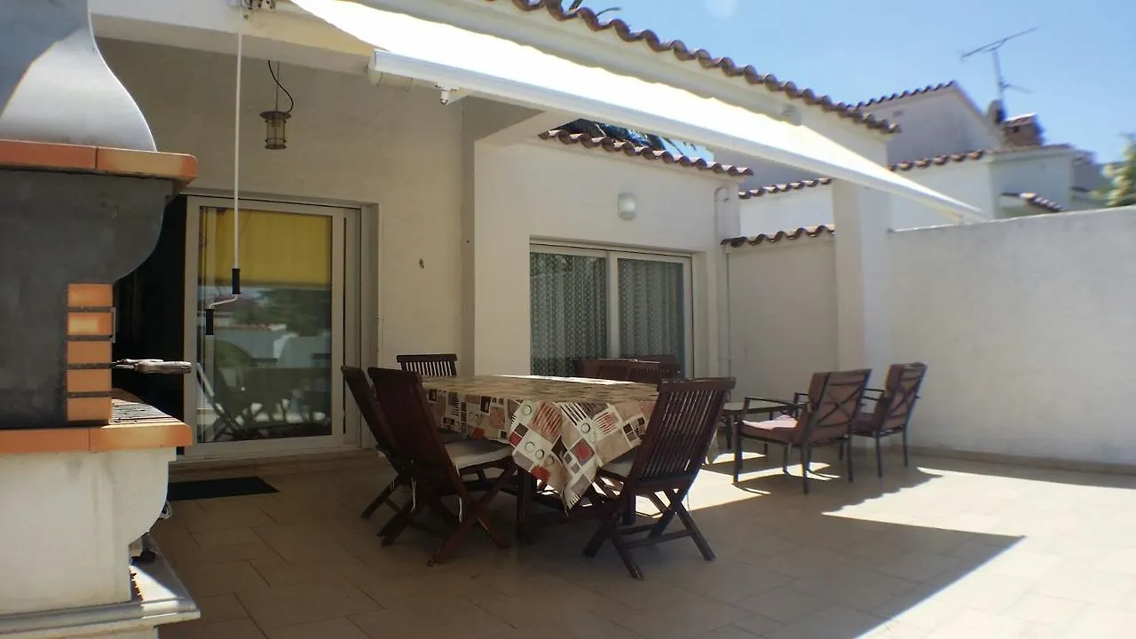 Villa 009 Noguera Empuriabrava Ferienhaus