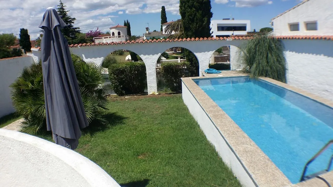 Villa 009 Noguera Empuriabrava 0*,